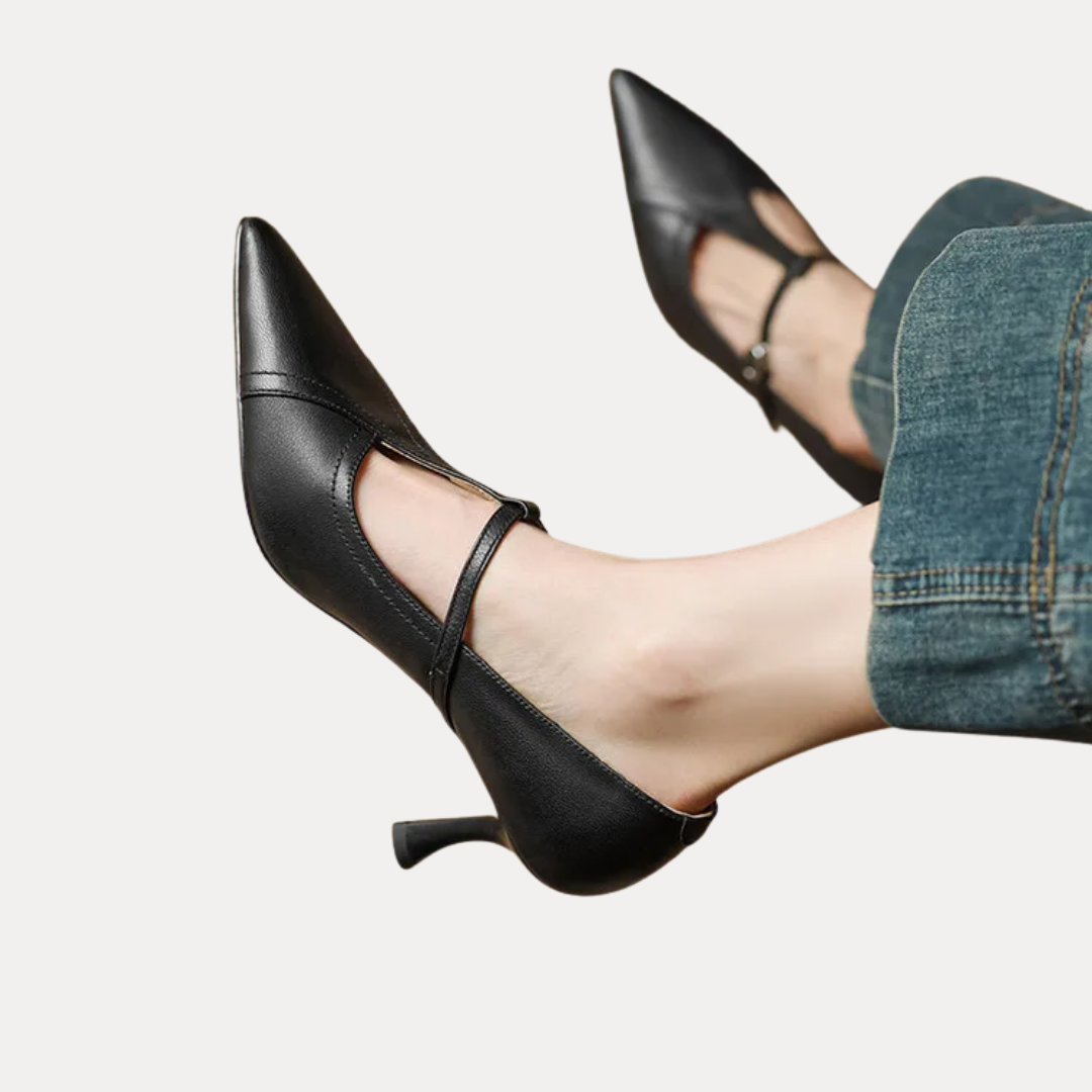 Vivienne | Vintage T-Strap Pumps