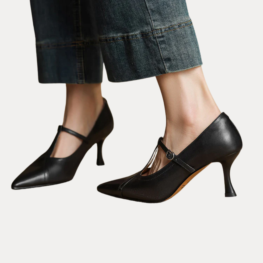 Vivienne | Vintage T-Strap Pumps