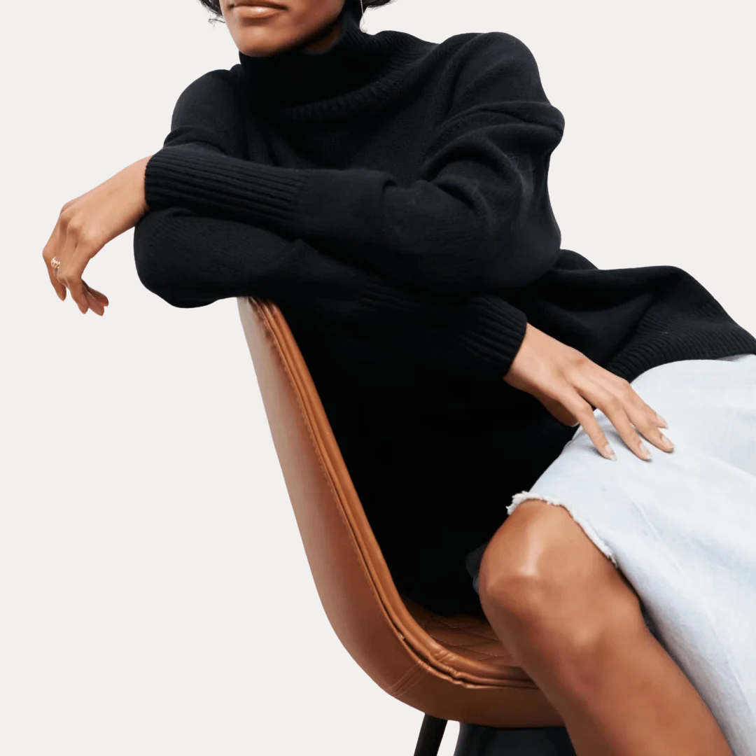 Vivienne | Oversized Turtleneck Sweater